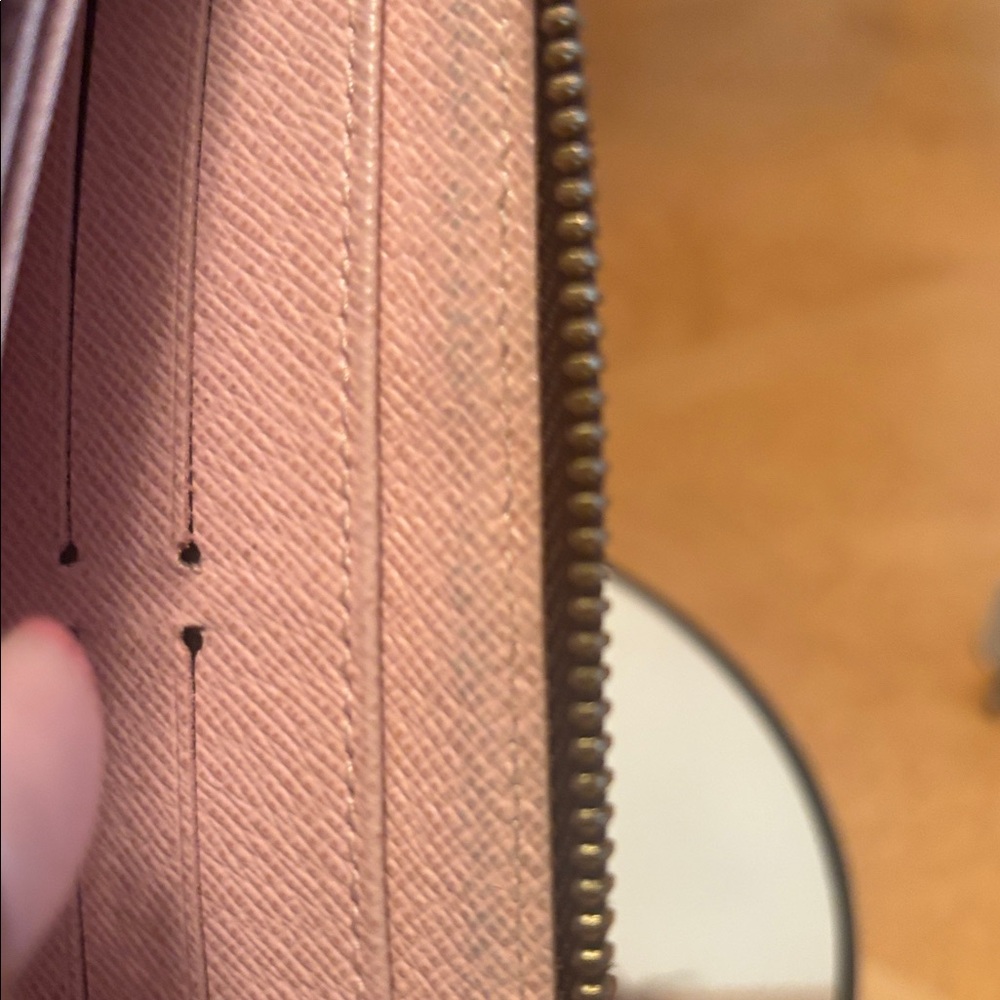 GUC Louis Vuitton Monogram World Tour Zippy Wallet Long/Dust bag - Picture 11 of 15
